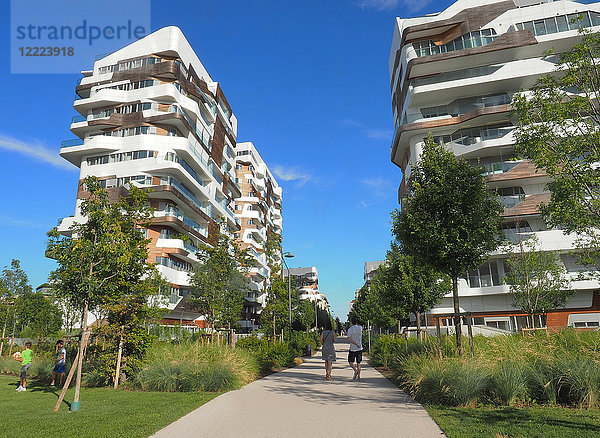 Europa  Italien  Lombardei  Mailand  Stadtviertel Citylife  von Zaha Hadid entworfenes Residenzgebäude