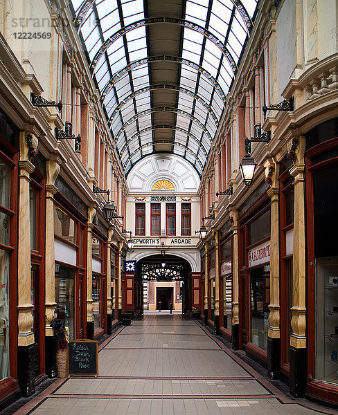 England  East Riding of Yorkshire  Kingston upon Hull Stadt  Hepworth Arcade Geschäfte