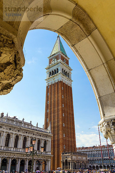 Italien  Venetien  Venedig  Glockenturm von St. Markus