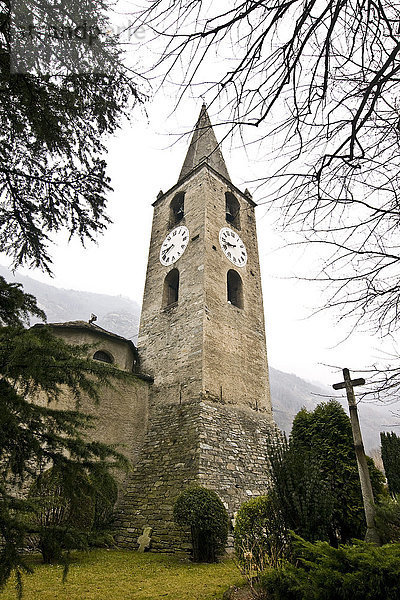 Pfarrkirche San Martino  Arnad  Aostatal  Italien
