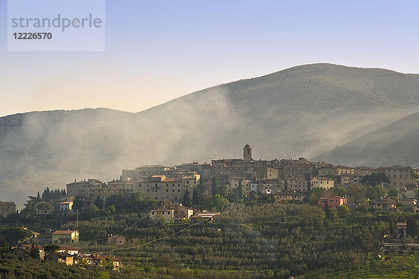 Landschaft  Umgebung von Montecchio  Umbrien  Italien