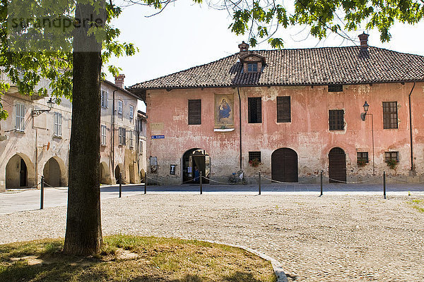 Rocca de Baldi  Provinz Cuneo  Piemont  Italien