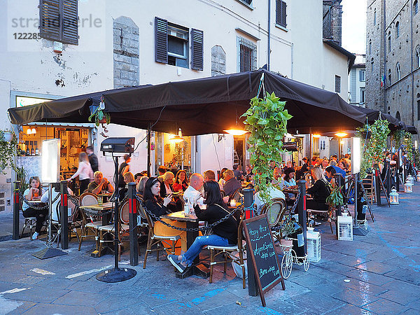 Europa  Italien  Toskana  Florenz Restaurant  Speisesaal  Bar im alten Stadtzentrum