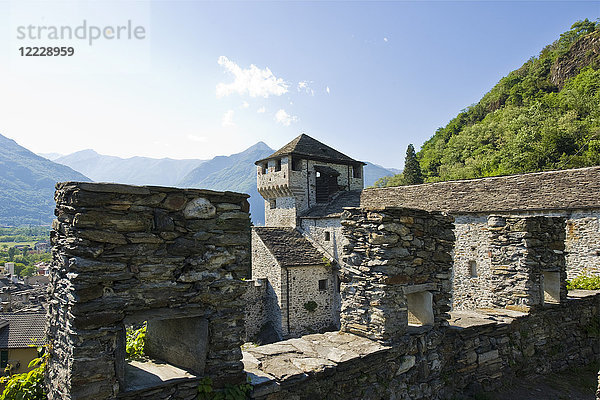 Schloss Visconteo  Vogogna  Piemont  Italien