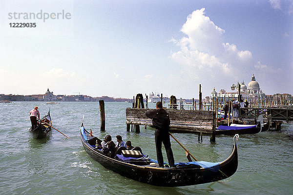 Italien  Venetien  Venedig  Gondeln