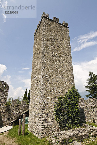 Italien  Lombardei  Varenna  Schloss Vezio