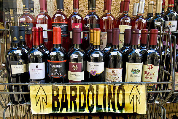 Weine  Bardolino  Gardasee  Provinz von Verona  Italien