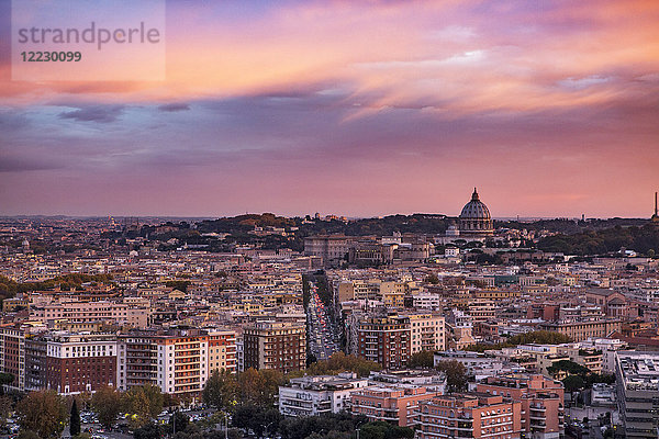 Italien  Latium  Rom  Stadtbild vom Monte Mario aus gesehen