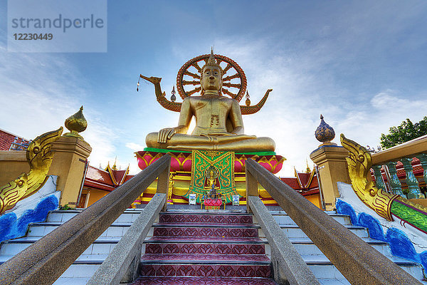 Asien  Thailand  Insel Koh Samui  Bophut  Großer Buddha-Tempel - Wat Phra Yai  Buddha-Statue