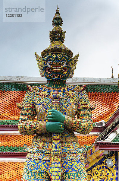 Asien  Thailand  Bangkok  Königlicher Großer Palast  Wat Phra Kaew Tempel  Dämonenwächter