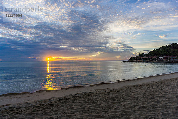 Asien  Thailand  Insel Koh Samui  Strand Chaweng Noi