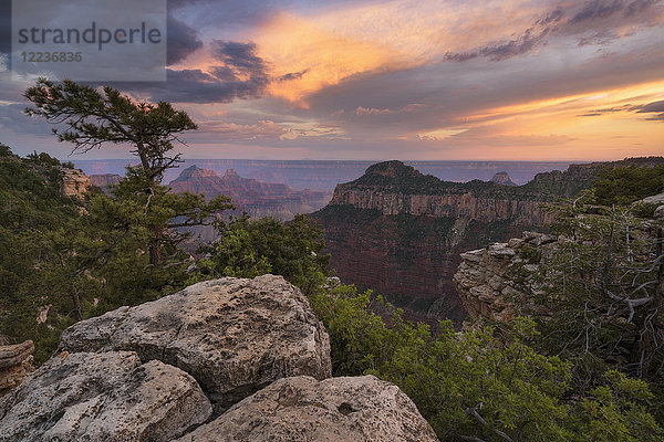 USA  Arizona  Grand Canyon National Park  North Rim  Grand Canyon bei Sonnenuntergang