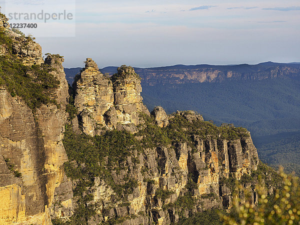 Australien  New South Wales  Blue Mountains  Gewitterwolken über Three Sisters