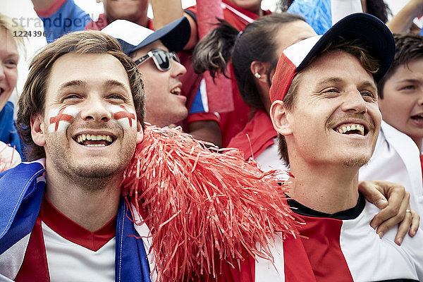 Britische Fußballfans beim Fußballspiel