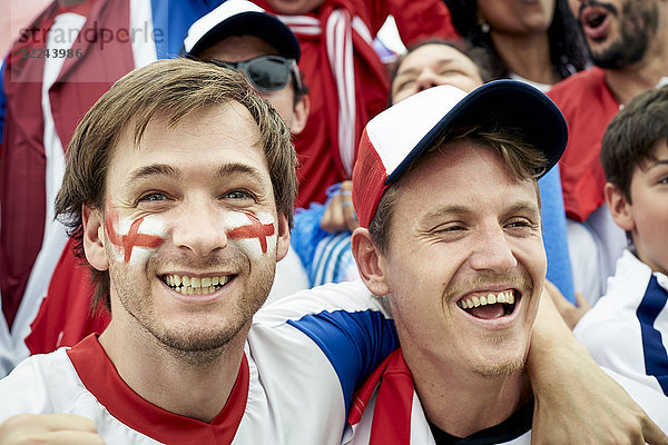 Britische Fußballfans beim Fußballspiel