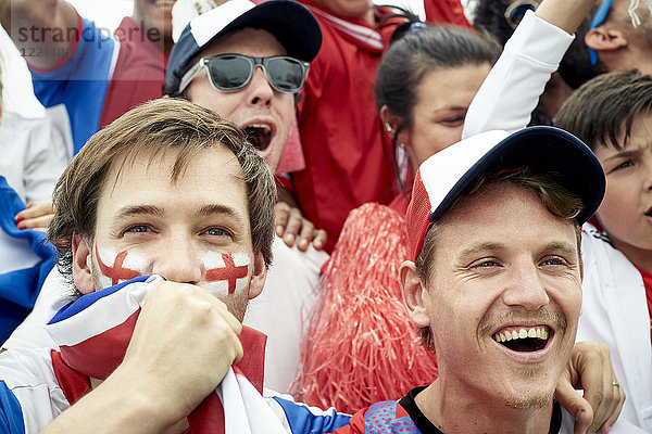 Britische Fußballfans beim Fußballspiel