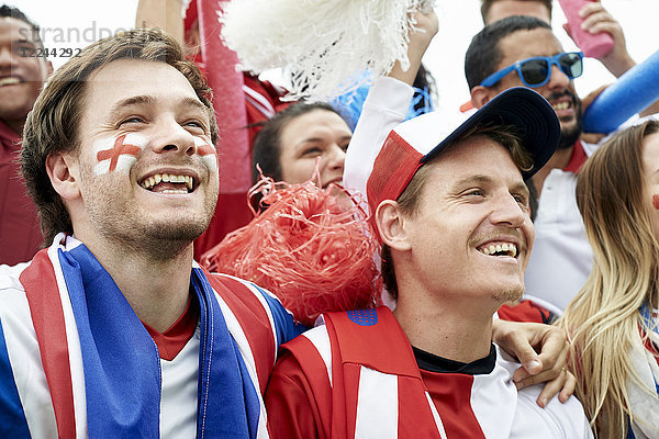 Britische Fußballfans beim Fußballspiel