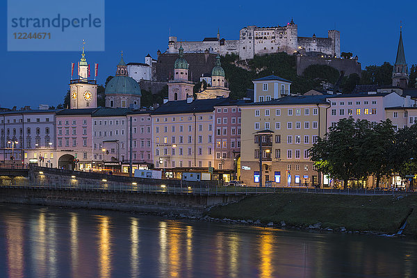 Blick auf die Salzach und die Altstadt  UNESCO-Welterbe  Salzburg  Österreich  Europa