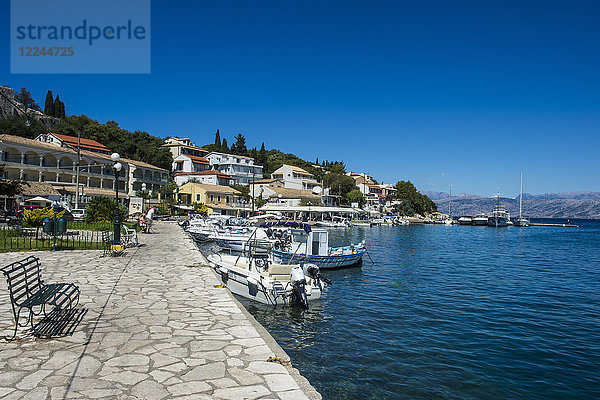 Hafen von Kassiopi  nördliches Korfu  Ionische Inseln  Griechische Inseln  Griechenland  Europa