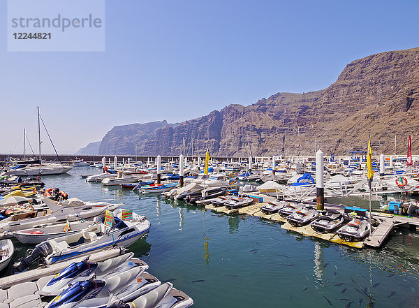 Hafen in Acantilados de los Gigantes  Insel Teneriffa  Kanarische Inseln  Spanien  Atlantik  Europa