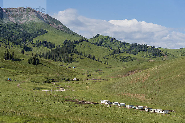 Hubschrauberbasis im Karkyra-Tal  zentrales Tian-Shan-Gebirge  Grenze zwischen Kirgisistan und China  Kirgisistan  Zentralasien  Asien