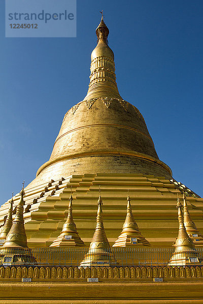 Goldene Stupa des Shwemawdaw-Pagodenkomplexes  Bagan (Pagan)  Myanmar (Birma)  Asien