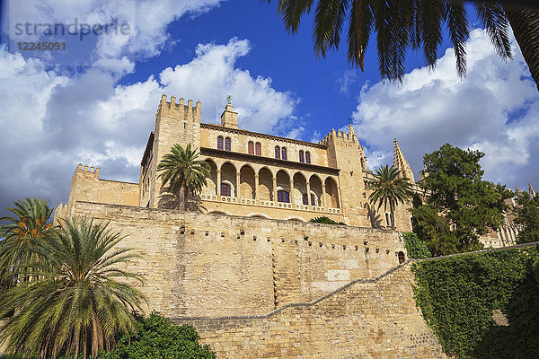 Der Königspalast von La Almudaina  Palma de Mallorca  Mallorca (Mallorca)  Balearen  Spanien  Europa