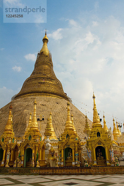 Shwedagon-Pagode  Yangon (Rangun)  Mynamar (Birma)  Asien