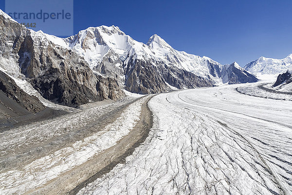 Luftaufnahme über das zentrale Tian Shan-Gebirge  Grenze zwischen Kirgisistan und China  Kirgisistan  Zentralasien  Asien