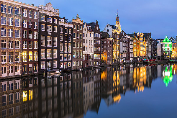 Damrak  Amsterdam  Niederlande  Europa