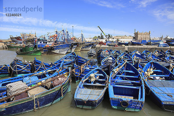 Skala du Port  Fischerboote und Hafen  Essaouira  Marokko  Atlantikküste  Nordafrika  Afrika