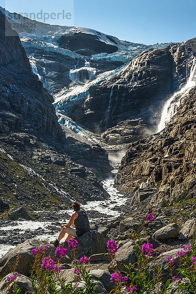 Briksdalsgletscher bei Olden  Bezirk Fjordane  Norwegen  Skandinavien  Europa