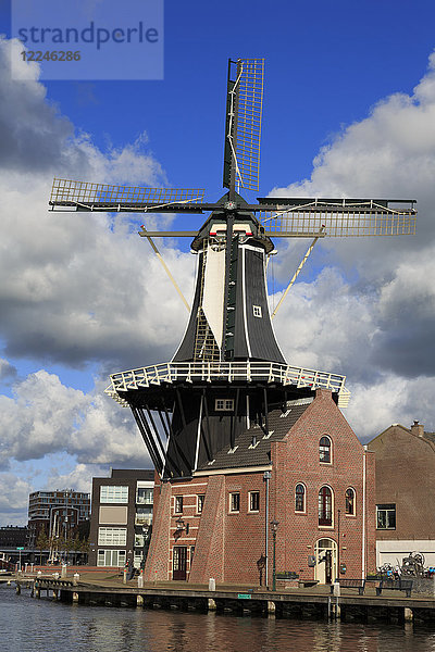 De Adriaan Windmill  Haarlem  Niederlande  Europa