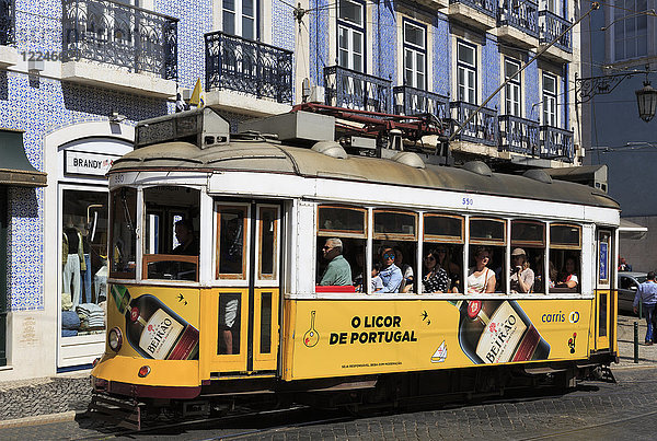 Straßenbahn  Praca Luis de Camoes  Lissabon  Portugal  Europa