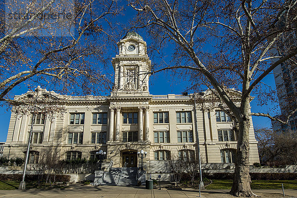 Sacramento City Hall Gebäude von Cesar E. Chavez Plaza  Sacramento  Kalifornien  Vereinigte Staaten von Amerika  Nordamerika