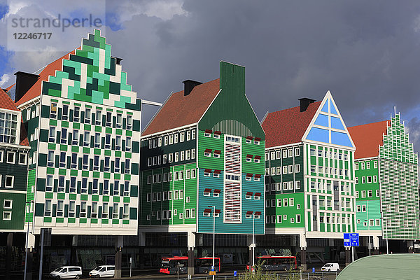 Bunte Architektur  Zaandam  Holland  Niederlande  Europa
