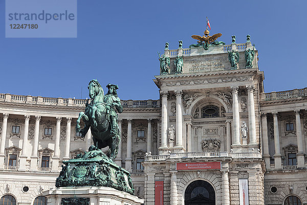 Statue von Prinz Eugen von Savoyen in der Hofburg  UNESCO-Weltkulturerbe  Wien  Österreich  Europa