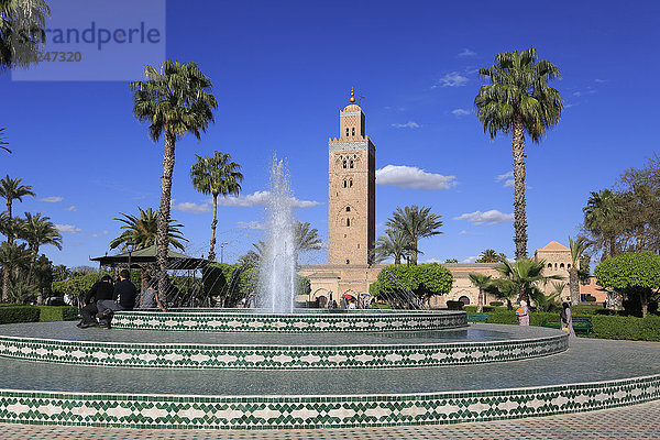 Minarett der Koutoubia-Moschee  12. Jahrhundert  Marrakesch (Marrakech)  Marokko  Nordafrika  Afrika