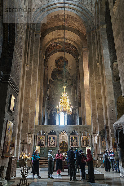 Kirchenschiff der Svetitskhoveli Kathedrale aus dem 11. Jahrhundert  UNESCO Weltkulturerbe  Mtskheta  Georgien  Zentralasien  Asien