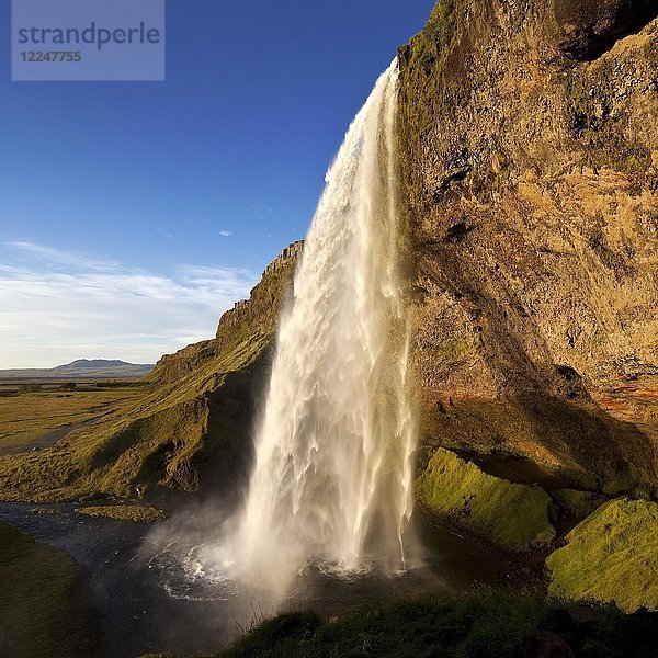 Seljalandsfoss Wasserfall  Seljalandsa Fluss  Südinsel  Insel