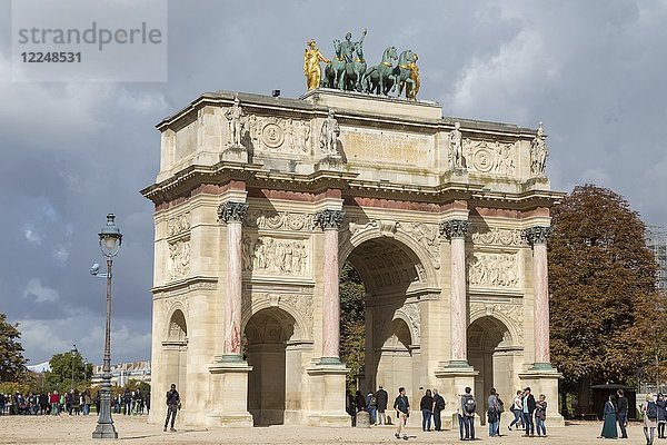 Arc de Triomphe du Carrousel  kleiner Triumphbogen  Tuilery-Garten  Paris  Frankreich  Europa
