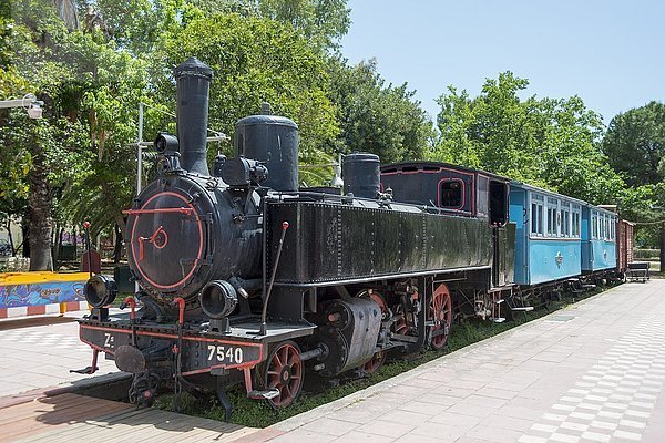 Dampflokomotive  Eisenbahnpark  Kalamata  Messenien  Peloponnes  Griechenland  Europa
