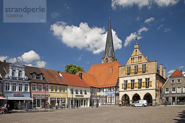 Marktplatz mit Rathaus  Werne  Nordrhein-Westfalen  Deutschland  Europa
