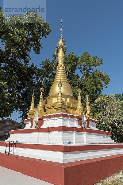 Goldener Stupa  Ngapali  Rakhine-Staat  Myanmar  Birma  Asien