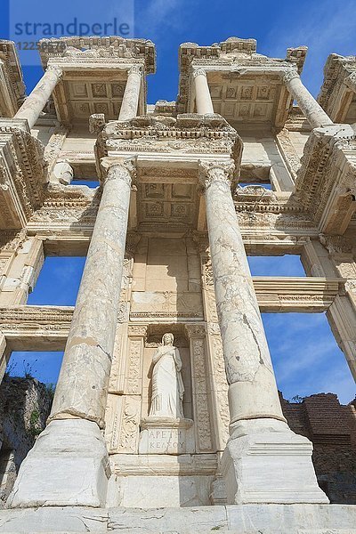 Ruinen der Bibliothek des Celsus  Ephesus  Türkei  Asien