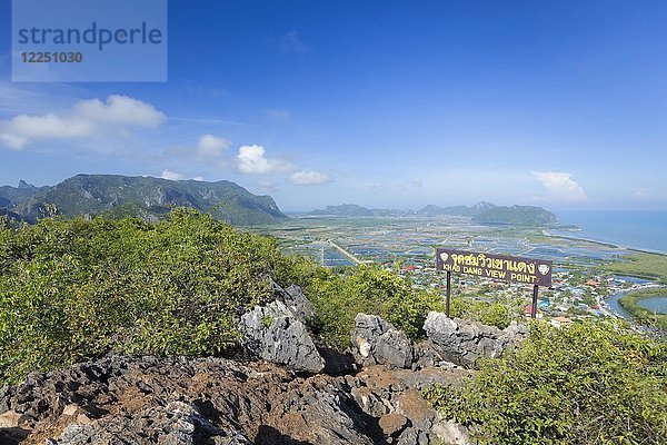 Aussichtspunkt Khao Dang  Khao Sam Roi Yot Nationalpark  bei Hua Hin  Thailand  Asien
