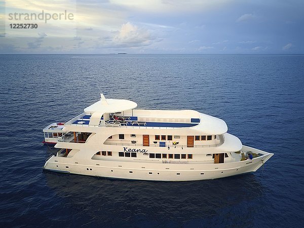 Tauchsafari-Schiff MS Keana  Ari-Atoll  Indischer Ozean  Malediven  Asien