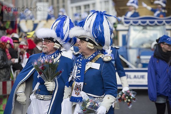 Karnevalistische Gruppe  Blaue Funken  Rosenmontagszug  Köln  Nordrhein-Westfalen  Deutschland  Europa