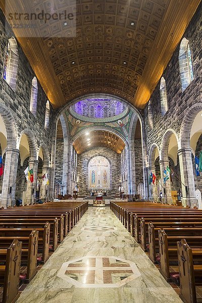 Innenraum der Kathedrale von Galway  Galway  Irland  Europa