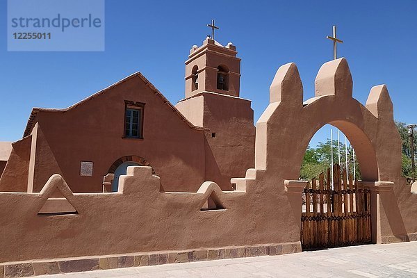 Kirche im Adobe-Stil  San Pedro de Atacama  El Loa  Antofagasta  Chile  Südamerika